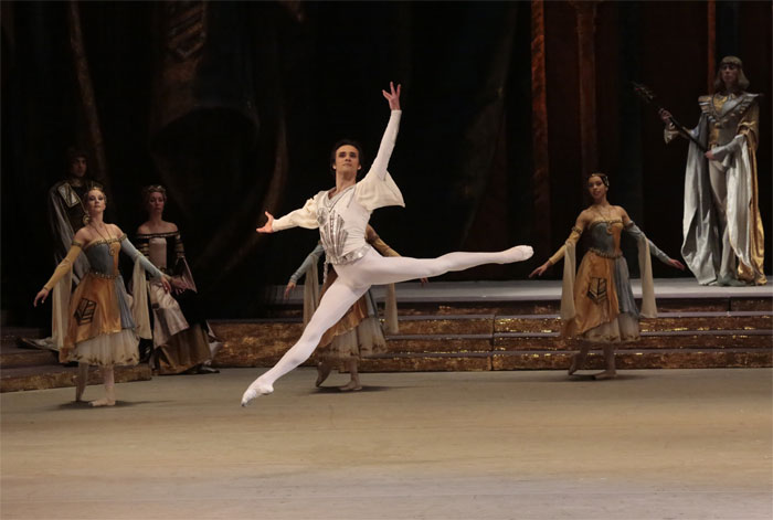 Ruslan Skvortsov as Jean de Brienne. Photo by Damir Yusupov.