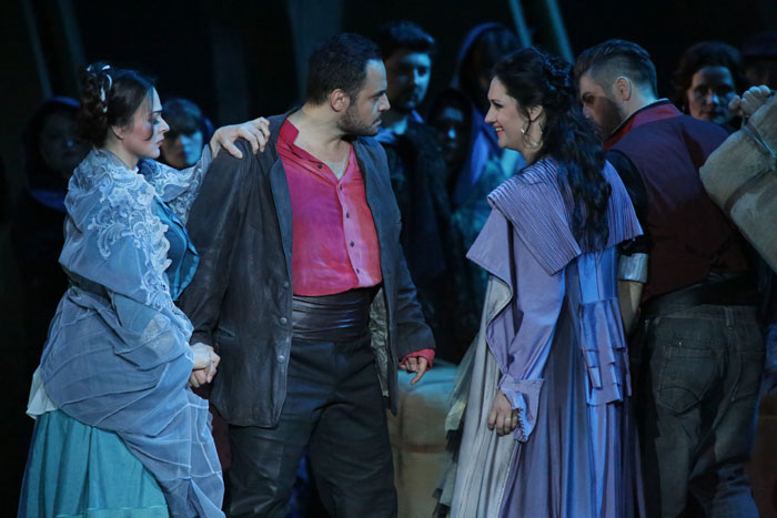 Anna Nechaeva as Carmen. Murat Karahan as Jose.<br/> Agunda Kulaeva as Carmen. Andrei Jilihovschi as Dancairo.<br/> Photo by Damir Yusupov.