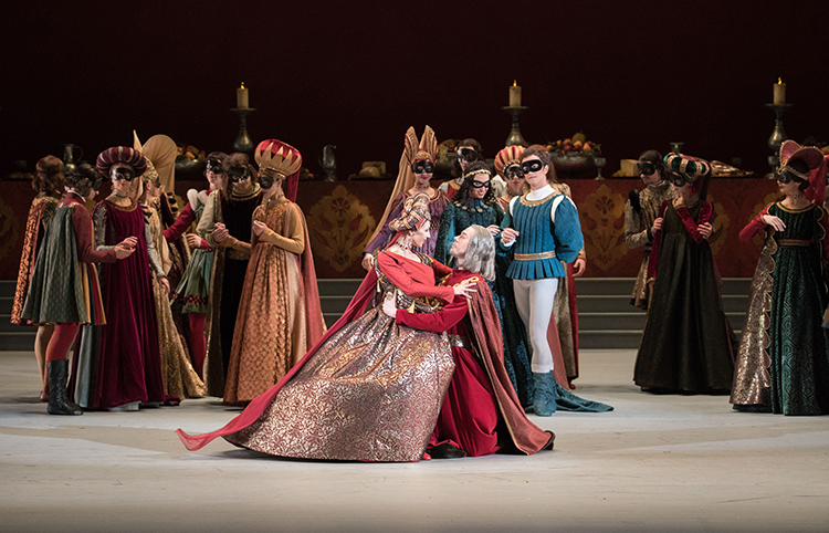 Nikita Elikarov as Lord Capulet, Kristina Karasyova as Lady Capulet. Photo by 	 	 