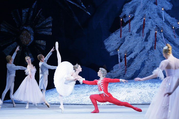 Anastasia Stashkevich as Marie.<br/> Ivan Vasiliev as Nutcracker-Prince.<br/> Photo by Damir Yusupov.