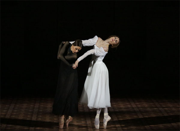 As Vera in A Hero of our Time. Princess Mary. Svetlana Zakharova as Princess Mary.Photo by Damir Yusupov.