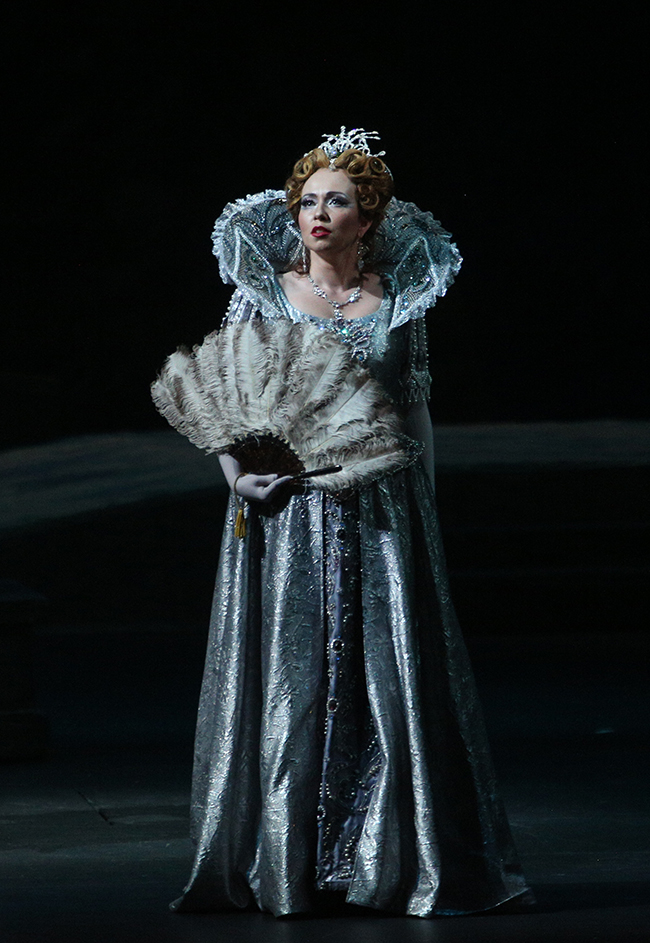 As Marina Mnishek in Boris Godunov. Photo by Elena Fetisova.