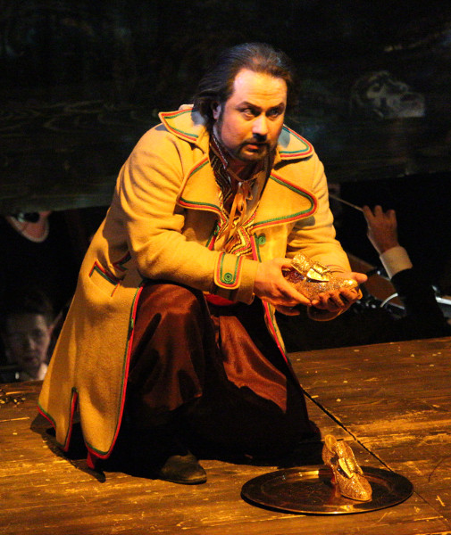 Pavel Paremuzov as Vakula. <br />  Photo by Vladimir Mayorov.