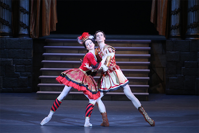 Rinaldo and Armida, a court ballet.<br />Yulia Stepanova as Mireille de Poitiers/Armida. Artemy Belyakov as Antoine Mistral/Rinaldo.<br/>Photo by Elena Fetisova.