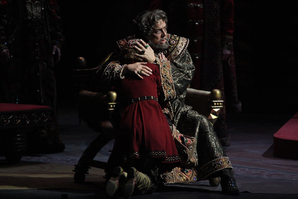 Ferruccio Furlanetto as Boris Godunov.<br/>Photo by Damir Yusupov.