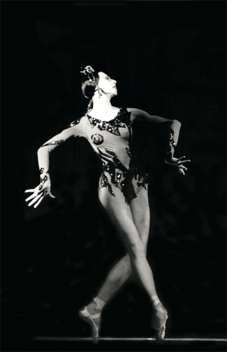 As The Mistress of the Copper Mountain in The Stone Flower.Photo from the Bolshoi Theatre museum.