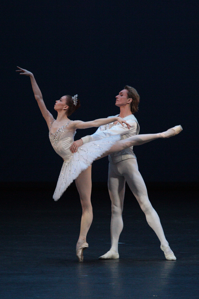 Diamonds.<br/>Ekaterina Krysanova, Dmitry Gudanov.<br/>Photo by Damir Yusupov.