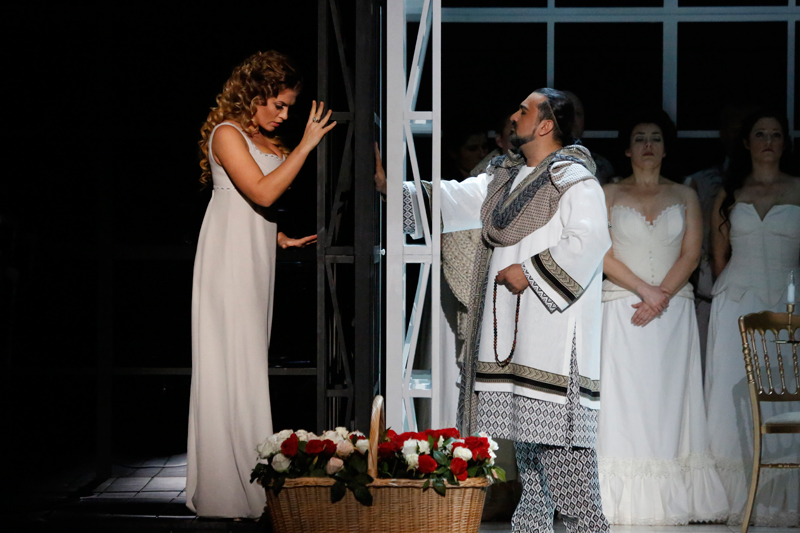 Ekaterina Morozova as Iolanta.<br/> Elchin Azizov as Ibn-Hakia.<br/> Photo by Damir Yusupov.