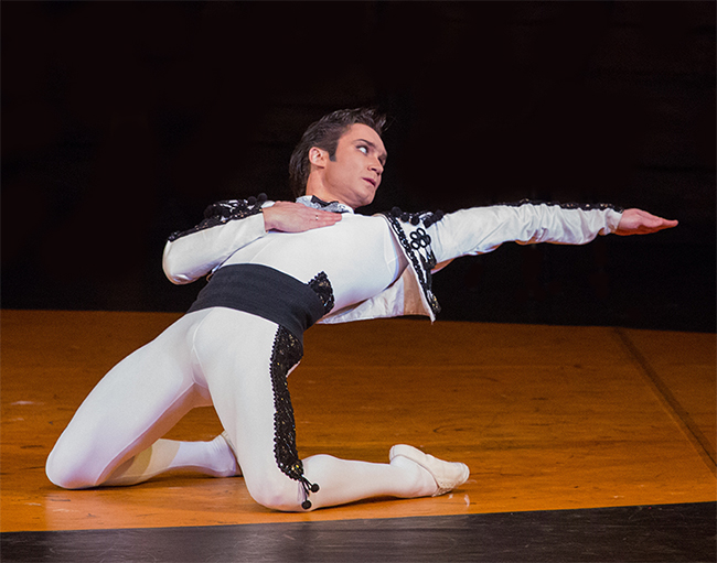 Mikhail Lobukhin as Torero. Photo by Mikhail Logvinov.