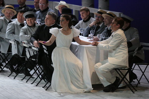 Venera Gimadieva as Amina.<br/>Stanislav Mostovoy as Elvino.<br/>Photo by Damir Yusupov.