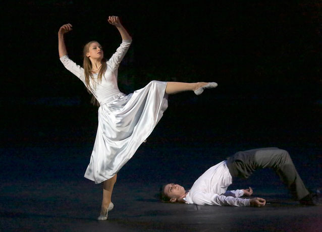 Daria Khokhlova as Ophelia.Vladislav Lantratov as Hamlet.<br/>Photo by Damir Yusupov.