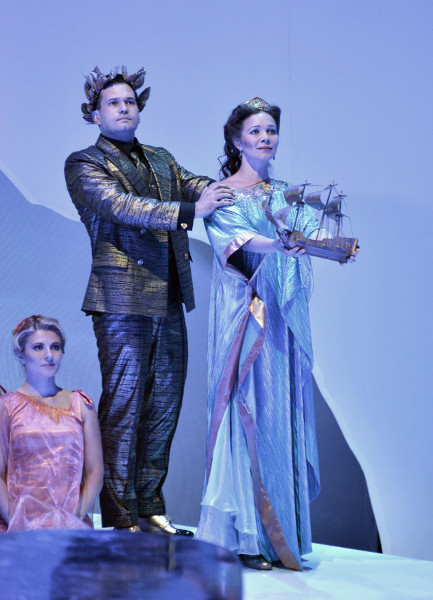 Mikhail Yanenko as Bacchus, <br>Xenia Muslanova as Ariadne.<br/> Photo by Vladimir Mayorov.