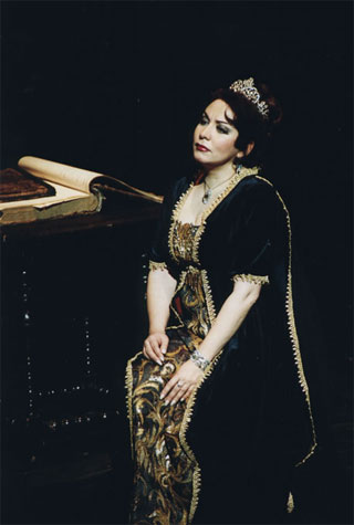 As Tosca  at the Bolshoi Theatre. Photo by Larisa Pedenchuk.